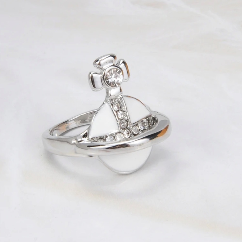 Vivienne Westwood Saturn ring